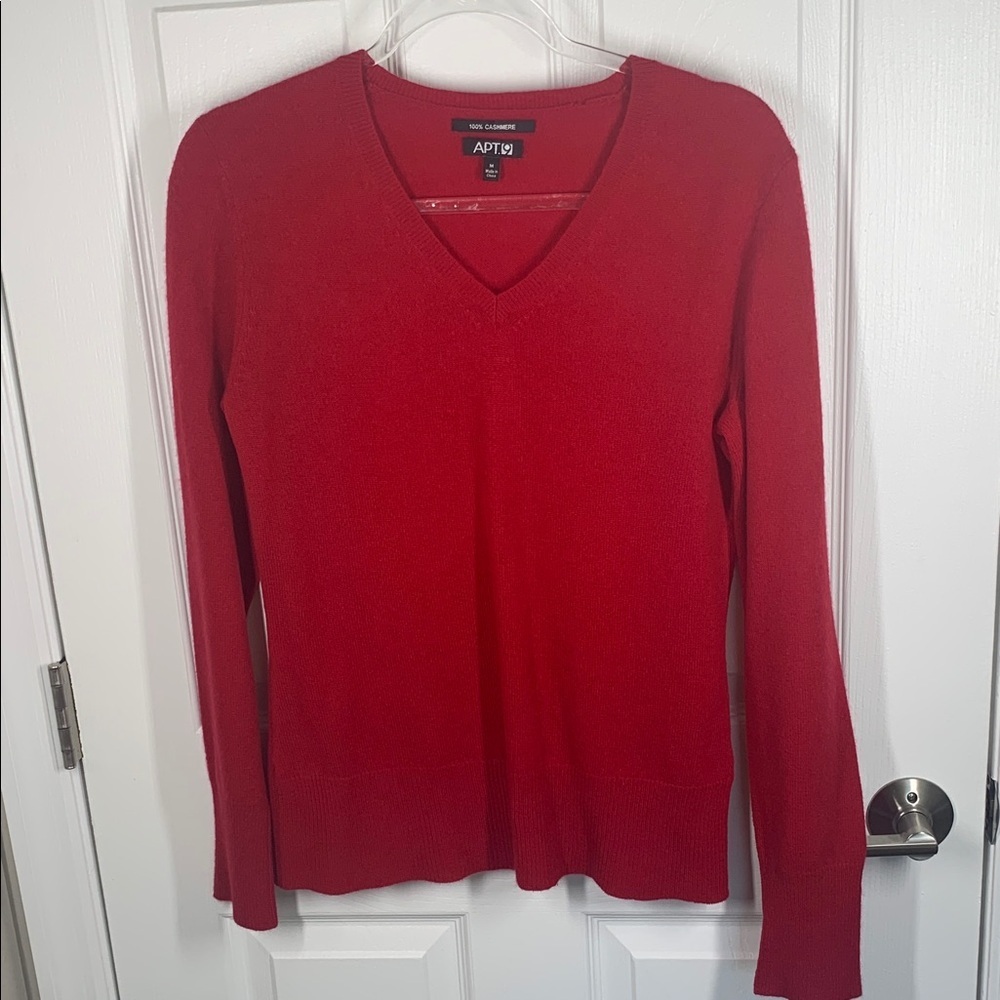 APT9 red v-neck cashmere sweater size medium